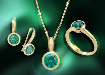 Những mẫu trang sức cho người mệnh thủy.