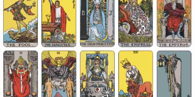 Giới thiệu về Tarot: Nguồn gốc, lịch sử và ý nghĩa của bài bảo